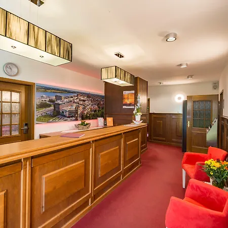 Hotel An Der Stadthalle - Hbf 3*