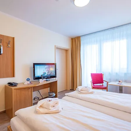 Hotel An Der Stadthalle - Hbf 3*